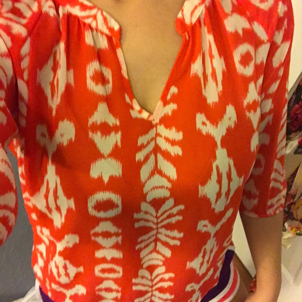 Loose see-through shirt